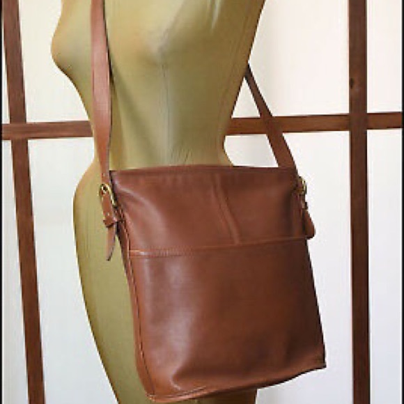 Vtg. COACH British Tan Leather Bleeker bucket Bag - Picture 8 of 8